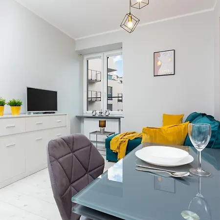 Stylish & Modern Praga By Renters *