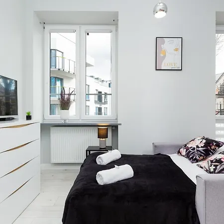Stylish & Modern Praga By Renters *