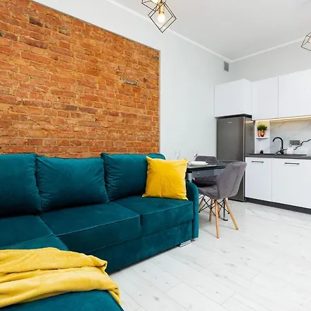 Stylish & Modern Praga By Renters Apartment *
