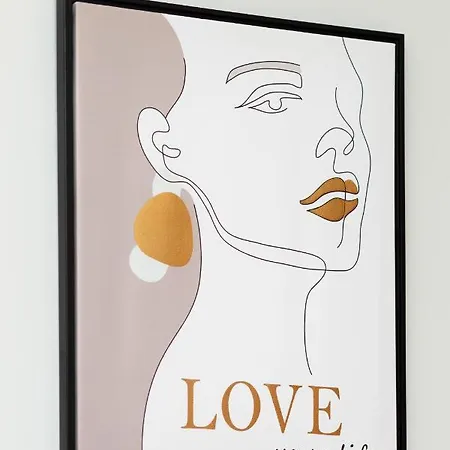 Stylish & Modern Praga By Renters