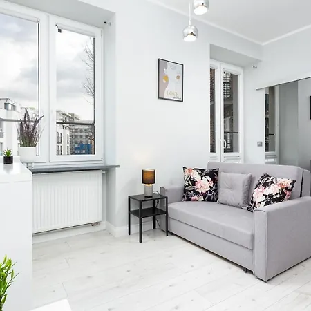 Stylish & Modern Praga By Renters Appartement